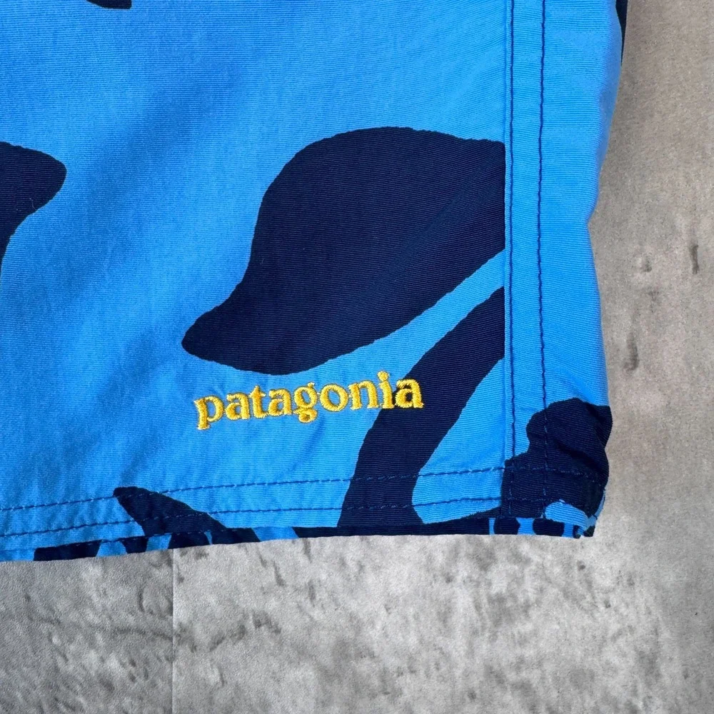 Patagonia Wavefarer Board Shorts Mens 36 Blue Floral Hibiscus Swim Trunks Surf